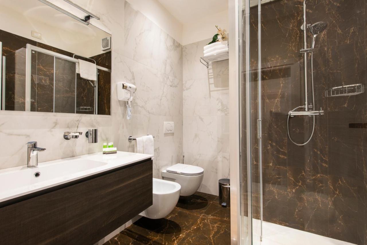 Regent Hotel
